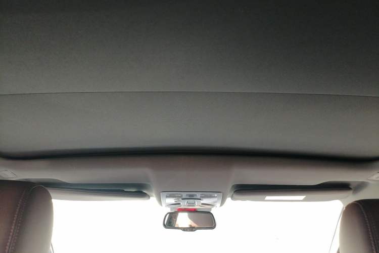 Used Land X7 2015 2.0T Panoramic Flagship Edition Headliner