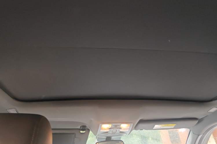 Used Land X7 2015 2.0T Panoramic Prestige Edition Headliner