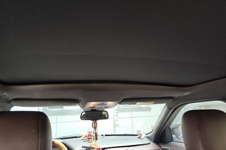 Used Land X7 2015 2.0T Panoramic Prestige Edition Headliner