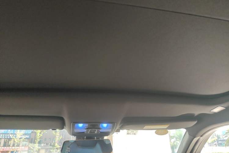 Used Land X7 2015 2.0T Panoramic Prestige Edition Headliner