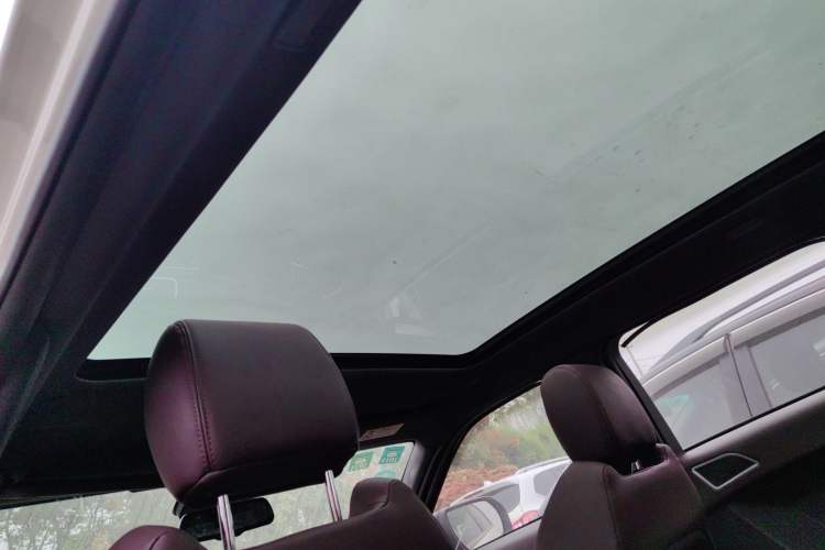 Used Land X7 2015 2.0T Panoramic Prestige Edition Headliner