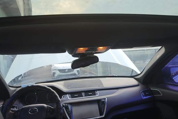 Used Land X7 2015 2.0T Panoramic Prestige Edition Headliner