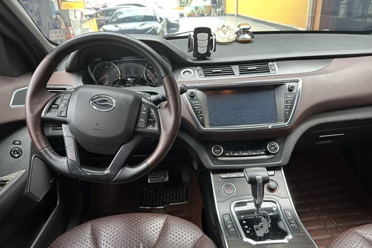 Used Land X7 2015 2.0T Panoramic Prestige Edition Interior 1