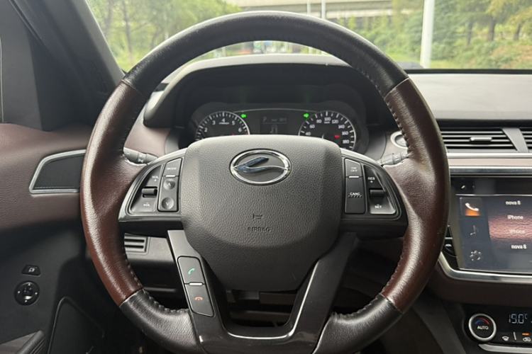 Used Land X7 2015 2.0T Panoramic Prestige Edition Interior 10