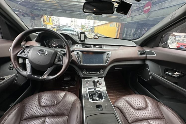 Used Land X7 2015 2.0T Panoramic Prestige Edition Interior 2