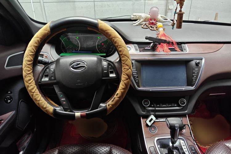 Used Land X7 2015 2.0T Panoramic Prestige Edition Interior 2