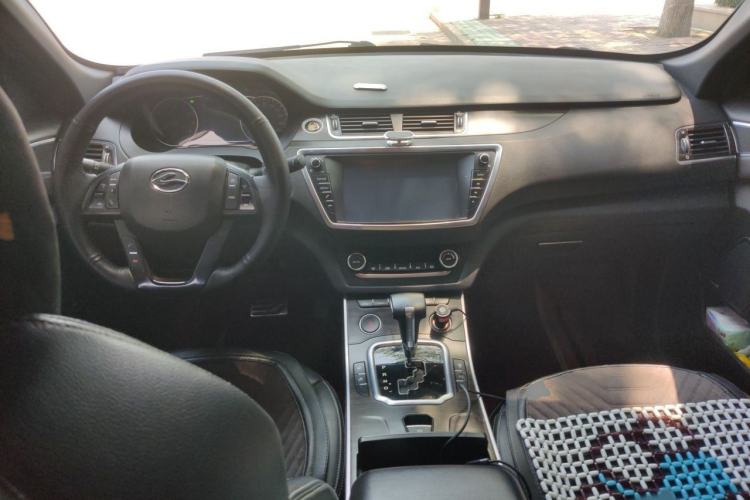 Used Land X7 2015 2.0T Panoramic Prestige Edition Interior 2