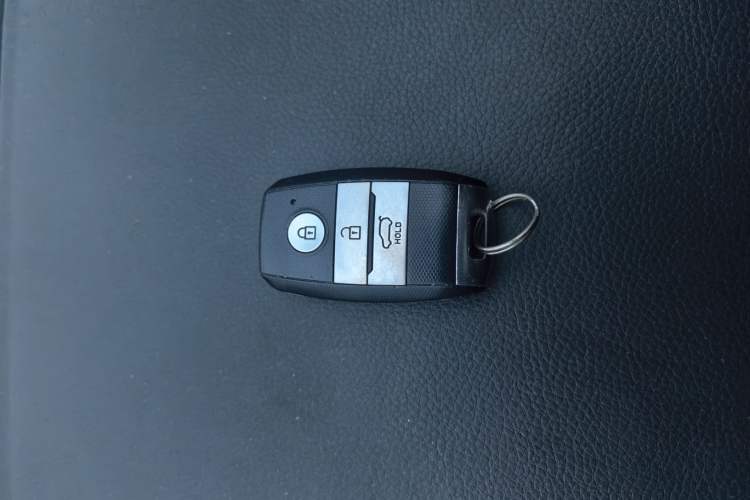 Used Land X7 2015 2.0T Panoramic Prestige Edition Interior 4