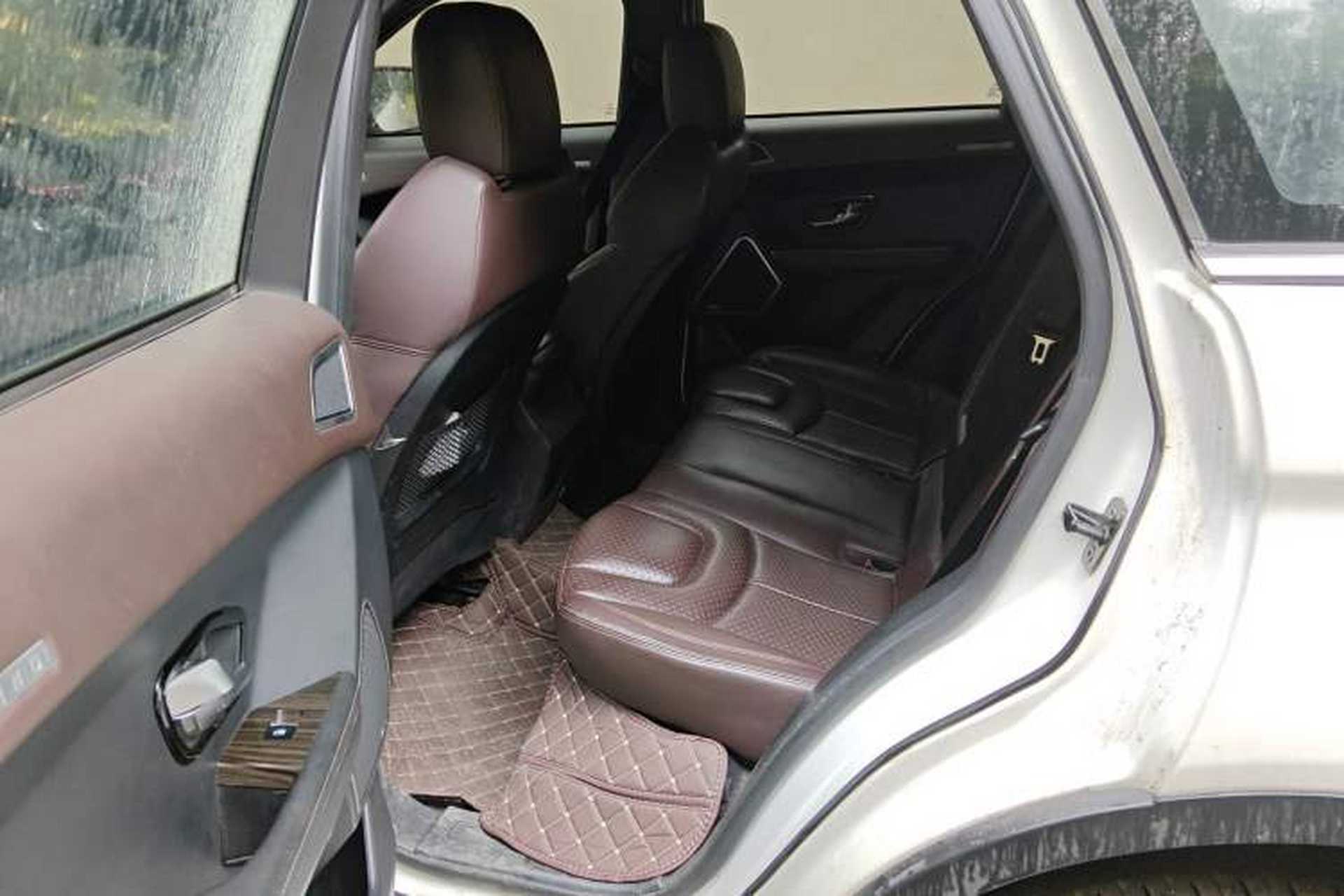 Used Land X7 2015 2.0T Panoramic Prestige Edition Interior 4