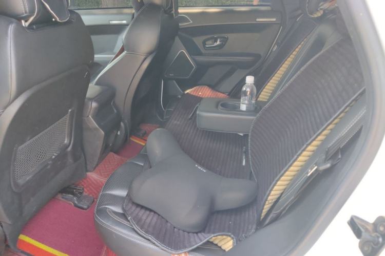 Used Land X7 2015 2.0T Panoramic Prestige Edition Interior 4