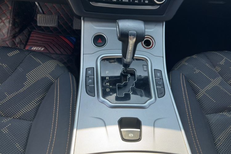 Used Land X7 2015 2.0T Panoramic Luxury Edition Interior 5