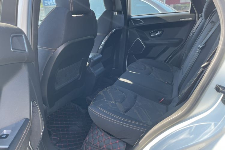 Used Land X7 2015 2.0T Panoramic Luxury Edition Interior 8