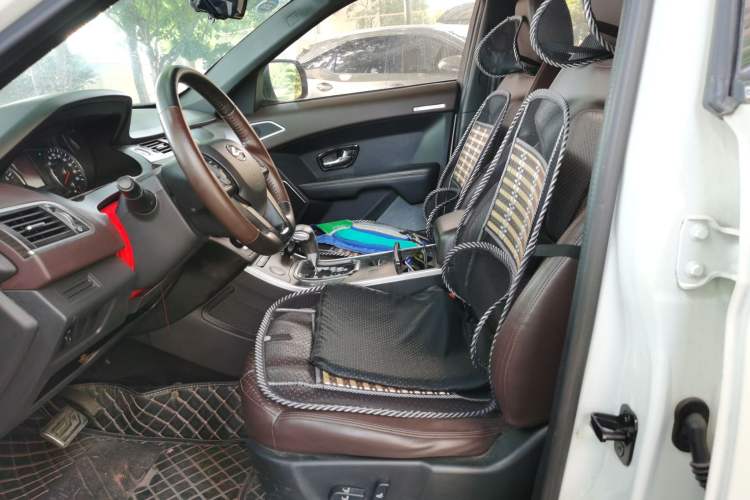 Used Land X7 2015 2.0T Panoramic Prestige Edition Left Front Seat