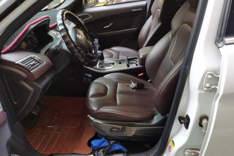 Used Land X7 2015 2.0T Panoramic Prestige Edition Left Front Seat