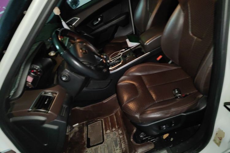 Used Land X7 2015 2.0T Panoramic Prestige Edition Left Front Seat