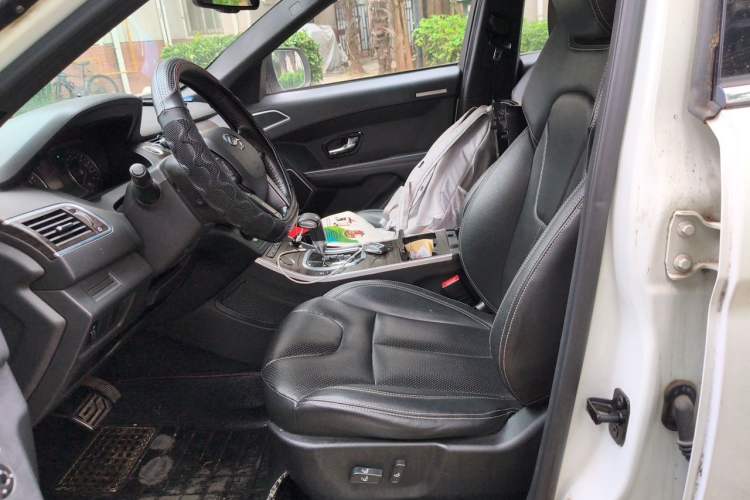 Used Land X7 2015 2.0T Panoramic Prestige Edition Left Front Seat