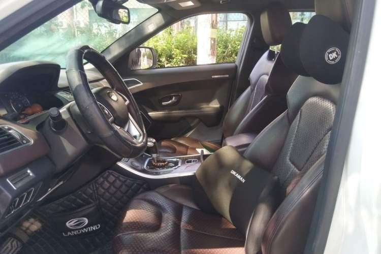 Used Land X7 2015 2.0T Panoramic Prestige Edition Left Front Seat