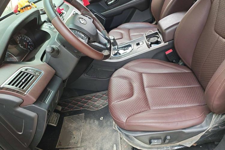 Used Land X7 2015 2.0T Panoramic Prestige Edition Left Front Seat