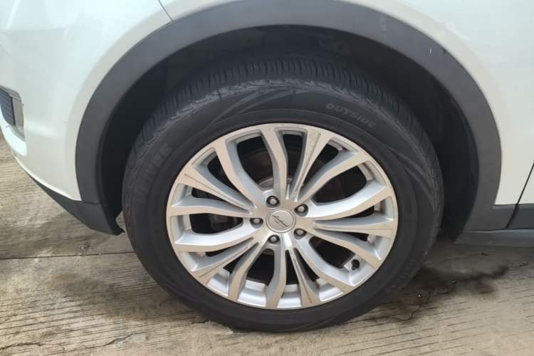 Used Land X7 2015 2.0T Panoramic Prestige Edition Left Front Wheel Hub
