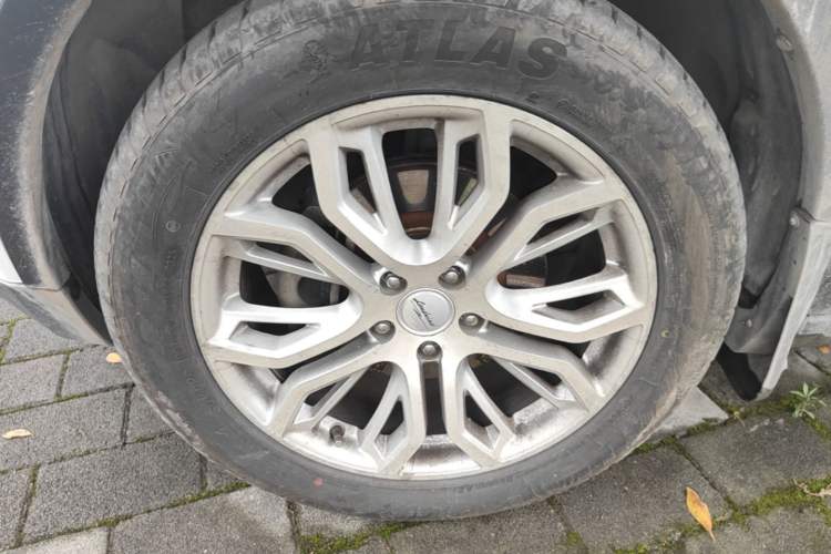 Used Land X7 2015 2.0T Panoramic Prestige Edition Left Front Wheel Hub
