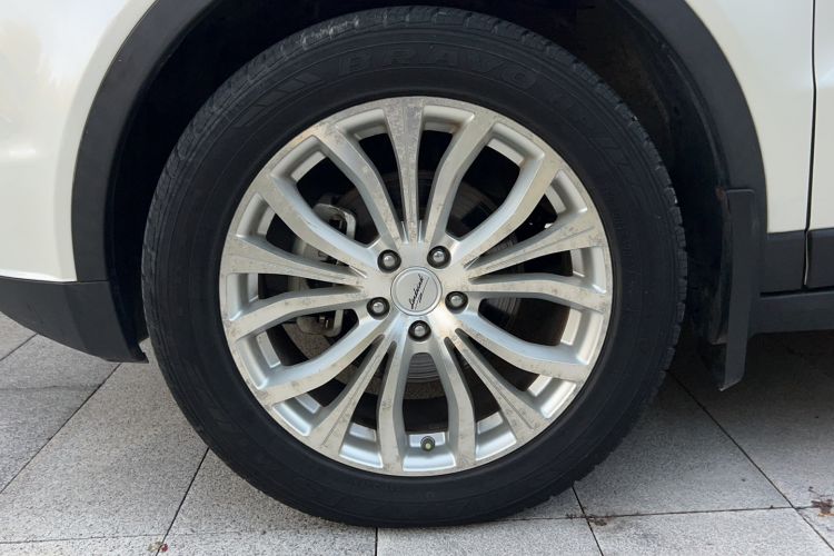 Used Land X7 2015 2.0T Panoramic Prestige Edition Left Front Wheel Hub