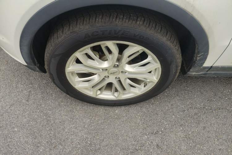 Used Land X7 2015 2.0T Panoramic Prestige Edition Left Front Wheel Hub