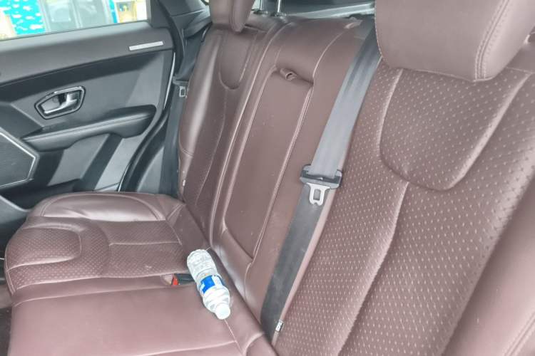 Used Land X7 2015 2.0T Panoramic Prestige Edition Left Rear Seat