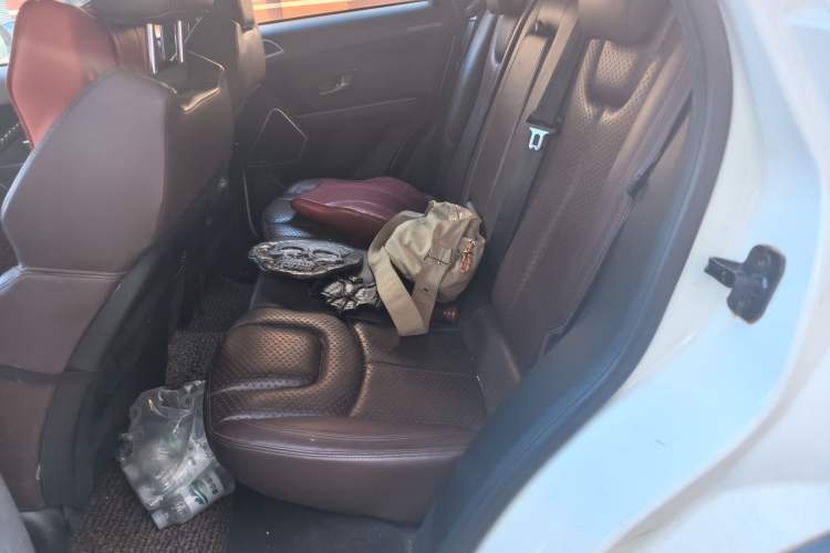 Used Land X7 2015 2.0T Panoramic Prestige Edition Left Rear Seat
