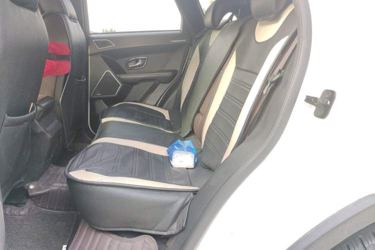Used Land X7 2015 2.0T Panoramic Prestige Edition Left Rear Seat