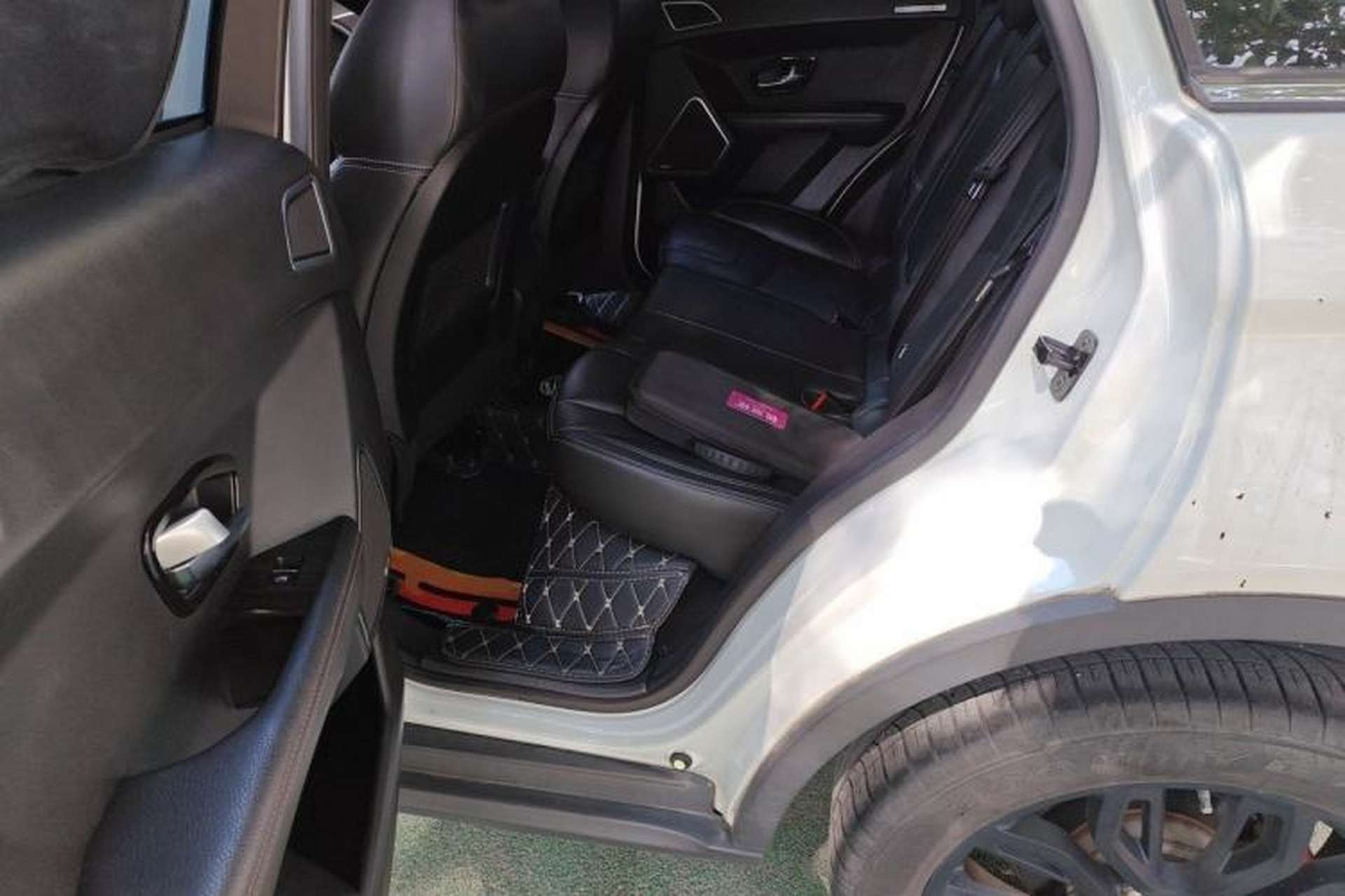 Used Land X7 2015 2.0T Panoramic Prestige Edition Left Rear Seat