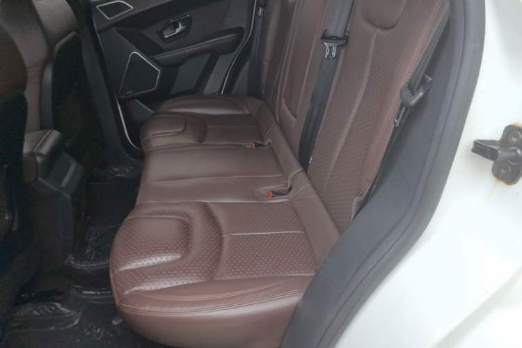 Used Land X7 2015 2.0T Panoramic Prestige Edition Left Rear Seat