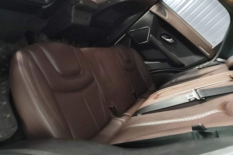 Used Land X7 2015 2.0T Panoramic Flagship Edition Left Rear Seat
