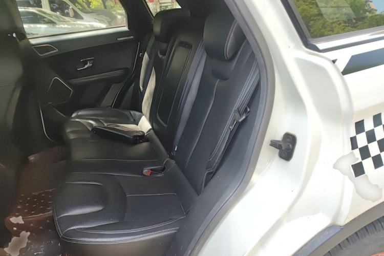 Used Land X7 2015 2.0T Panoramic Prestige Edition Left Rear Seat