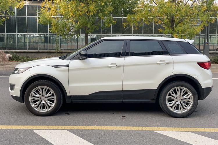 Used Land X7 2015 2.0T Panoramic Prestige Edition Left Side