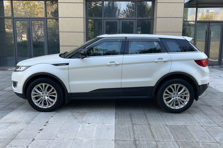 Used Land X7 2015 2.0T Panoramic Prestige Edition Left Side