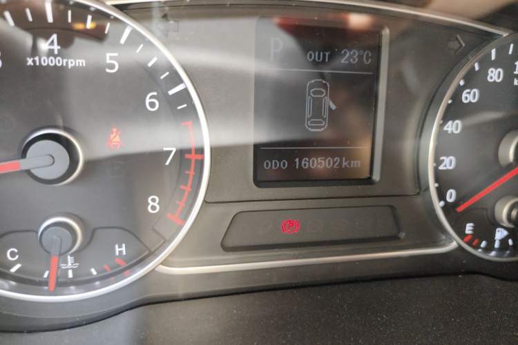 Used Land X7 2015 2.0T Panoramic Flagship Edition Odometer Close Up