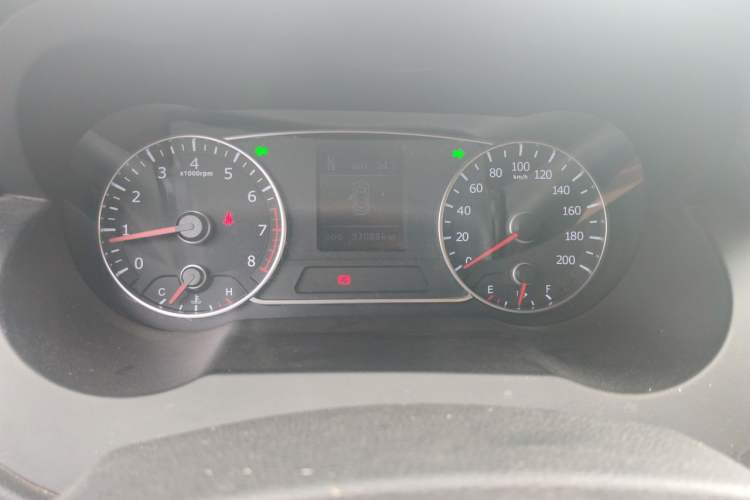 Used Land X7 2015 2.0T Panoramic Flagship Edition Odometer Close Up