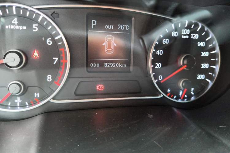 Used Land X7 2015 2.0T Panoramic Prestige Edition Odometer Close Up