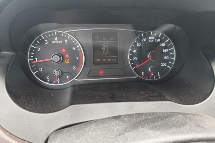 Used Land X7 2015 2.0T Panoramic Flagship Edition Odometer Close Up