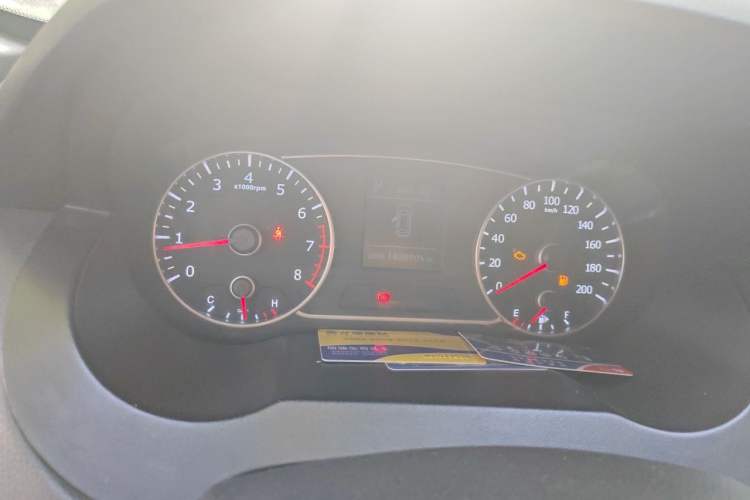 Used Land X7 2015 2.0T Panoramic Luxury Edition Odometer Close Up