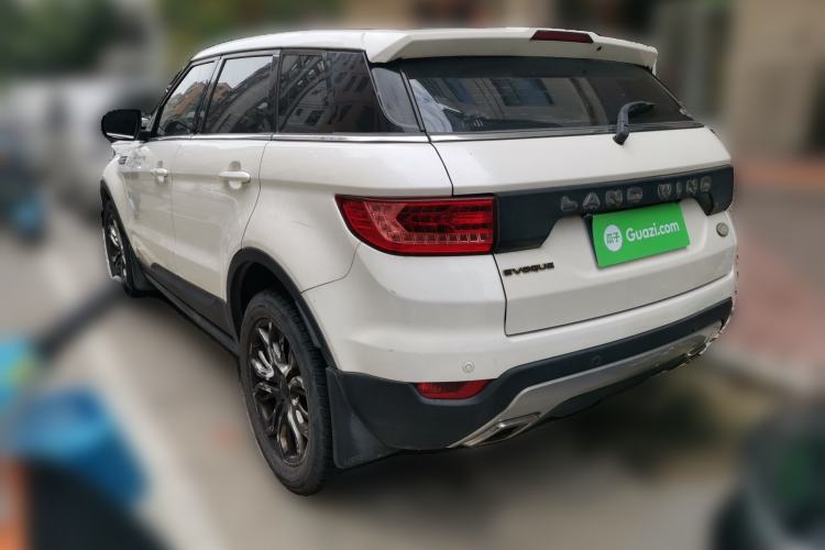 Used Land X7 2015 2.0T Panoramic Prestige Edition Rear Left 45 Deg