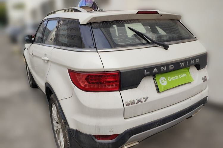 Used Land X7 2015 2.0T Panoramic Prestige Edition Rear Left 45 Deg