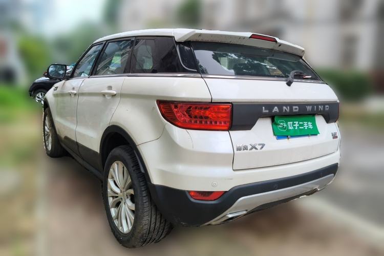 Used Land X7 2015 2.0T Panoramic Prestige Edition Rear Left 45 Deg