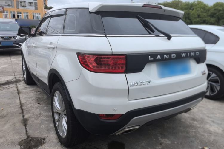 Used Land X7 2015 2.0T Panoramic Prestige Edition Rear Left 45 Deg