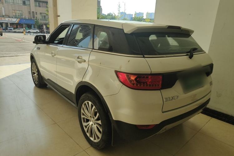 Used Land X7 2015 2.0T Panoramic Prestige Edition Rear Left 45 Deg