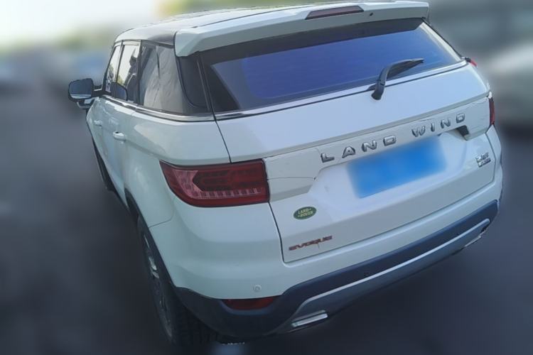 Used Land X7 2015 2.0T Panoramic Prestige Edition Rear Left 45 Deg