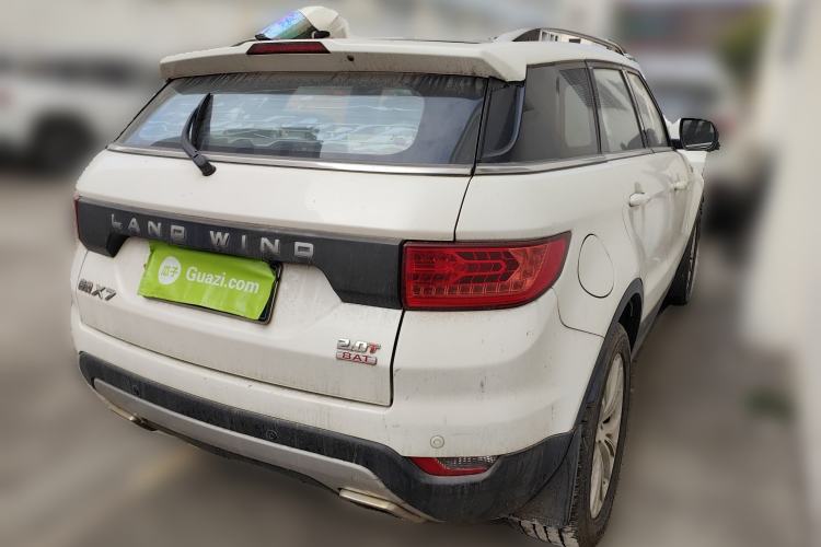 Used Land X7 2015 2.0T Panoramic Prestige Edition Rear Right 45 Deg