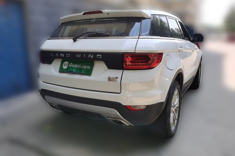 Used Land X7 2015 2.0T Panoramic Prestige Edition Rear Right 45 Deg