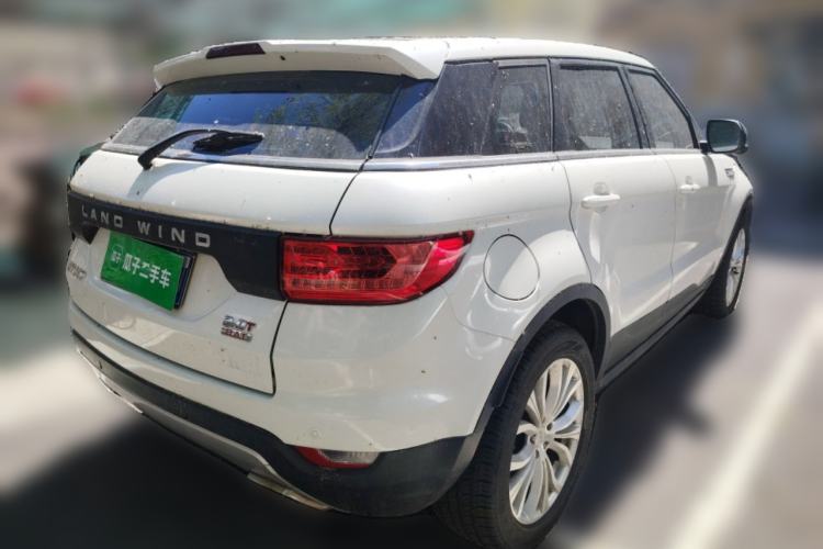 Used Land X7 2015 2.0T Panoramic Prestige Edition Rear Right 45 Deg