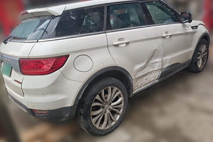 Used Land X7 2015 2.0T Panoramic Prestige Edition Rear Right 45 Deg